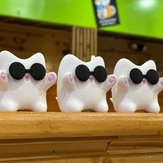 Sunglass White Kitty Kitty Figurine